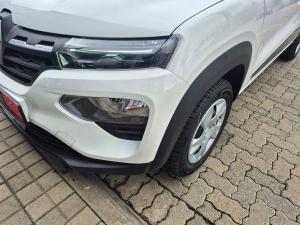Renault Kwid 1.0 Techno manual - Image 8