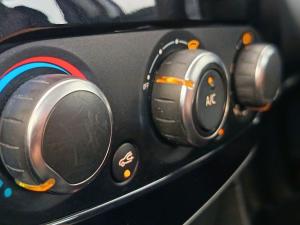 Renault Clio 66kW turbo Authentique - Image 25