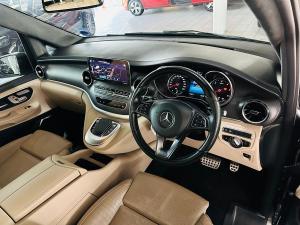 Mercedes-Benz V-Class V300d Exclusive - Image 4