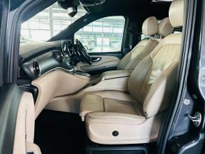 Mercedes-Benz V-Class V300d Exclusive - Image 5