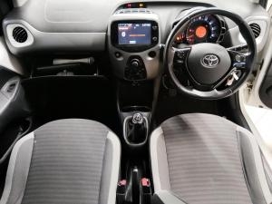 Toyota Aygo 1.0 - Image 10