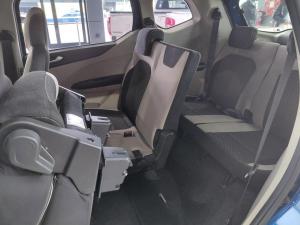 Renault Triber 1.0 Prestige auto - Image 17