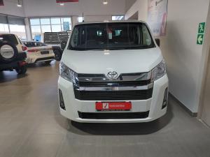 Toyota Quantum 2.8 LWB bus 11-seater GL - Image 4