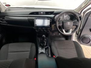 Toyota Hilux 2.4GD-6 Xtra cab Raider manual - Image 6
