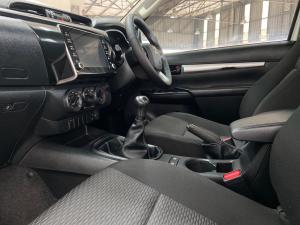 Toyota Hilux 2.4GD-6 Xtra cab Raider manual - Image 7