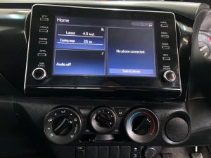 Toyota Hilux 2.4GD-6 Xtra cab Raider manual - Image 13