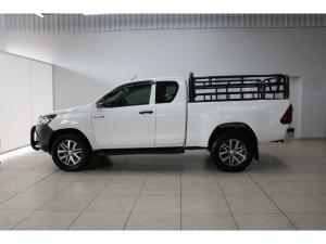Toyota Hilux 2.4GD-6 Xtra cab Raider manual - Image 24