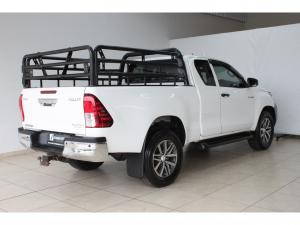 Toyota Hilux 2.4GD-6 Xtra cab Raider manual - Image 2