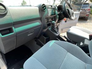 Toyota Land Cruiser 76 2.8GD-6 station wagon LX auto - Image 7
