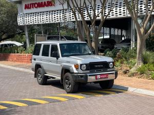 Toyota Land Cruiser 76 2.8GD-6 station wagon LX auto - Image 1