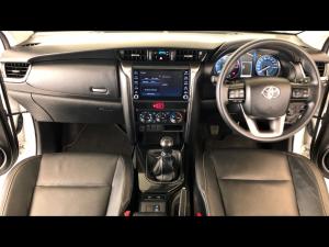 Toyota Fortuner 2.4GD-6 manual - Image 6