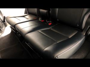 Toyota Fortuner 2.4GD-6 manual - Image 12