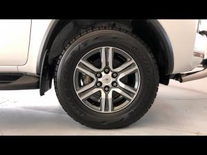 Toyota Fortuner 2.4GD-6 manual - Image 17