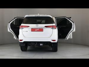 Toyota Fortuner 2.4GD-6 manual - Image 24