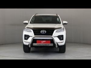 Toyota Fortuner 2.4GD-6 manual - Image 4