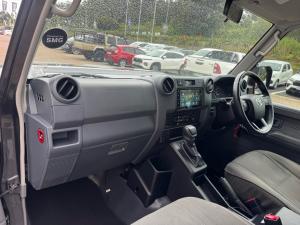 Toyota Land Cruiser 79 2.8GD-6 double cab auto - Image 7