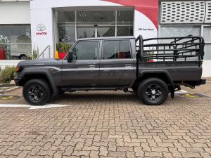 Toyota Land Cruiser 79 2.8GD-6 double cab auto - Image 18