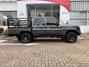 Toyota Land Cruiser 79 2.8GD-6 double cab auto - Image 3