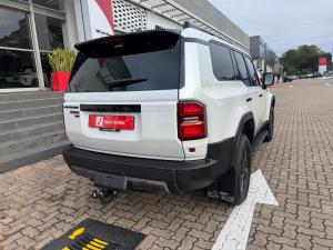 Toyota Land Cruiser Prado 2.8GD VX-R First Edition - Image 2
