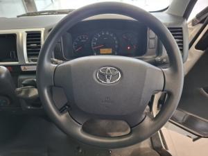 Toyota Quantum Hiace 2.5 D-4D 14 Seat - Image 8