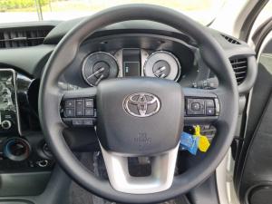 Toyota Hilux 2.4 GD-6 Raider 4X4D/C - Image 8