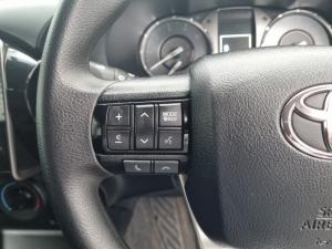 Toyota Hilux 2.4 GD-6 Raider 4X4 automaticD/C - Image 9