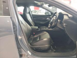 Mazda MAZDA3 1.5 Individual automatic 5-Door - Image 12