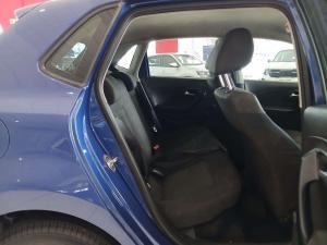 Volkswagen Polo Vivo 1.4 Comfortline - Image 11