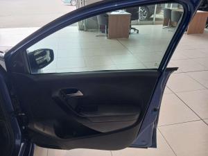 Volkswagen Polo Vivo 1.4 Comfortline - Image 14