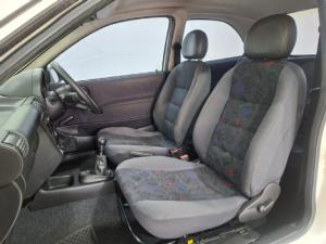 Opel Corsa Lite 1.4i - Image 12