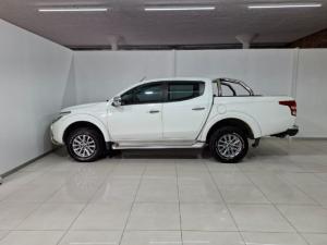 Mitsubishi Triton 2.4DI-D double cab 4x4 auto - Image 2