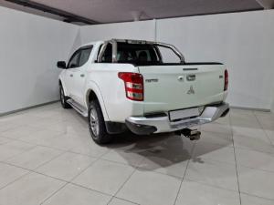 Mitsubishi Triton 2.4DI-D double cab 4x4 auto - Image 3