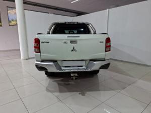 Mitsubishi Triton 2.4DI-D double cab 4x4 auto - Image 5