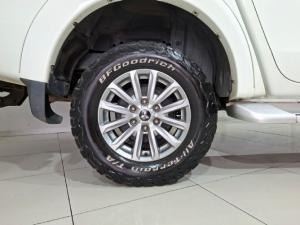 Mitsubishi Triton 2.4DI-D double cab 4x4 auto - Image 6