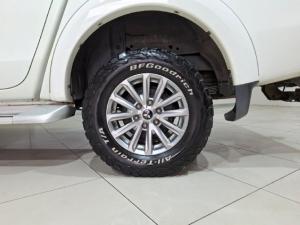 Mitsubishi Triton 2.4DI-D double cab 4x4 auto - Image 9