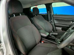 Renault Kiger 1.0 Turbo Intens manual - Image 9