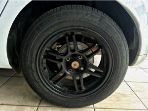 Renault Clio 66kW turbo Authentique - Image 18