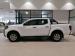 Nissan Navara 2.5DDTi double cab SE Plus auto - Thumbnail 2
