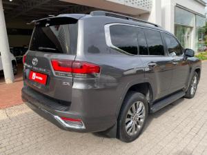 Toyota Land Cruiser 300 3.3D ZX - Image 3