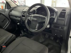 Isuzu D-Max Gen 6 250c single cab Fleetside - Image 7