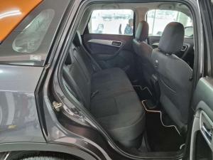 Suzuki Vitara Brezza 1.5 GLX automatic - Image 11