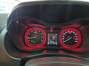Suzuki Vitara Brezza 1.5 GLX automatic - Image 16