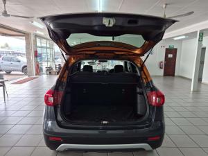 Suzuki Vitara Brezza 1.5 GLX automatic - Image 6