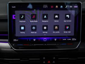 Volkswagen Golf 1.4TSI R-Line Plus - Image 23