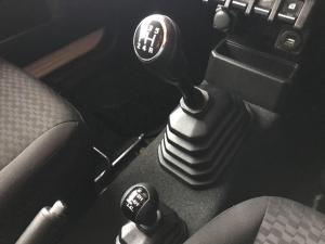 Suzuki Jimny 1.5 GLX AllGrip 3-door manual - Image 16