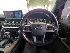 Toyota Land Cruiser 300 3.3D ZX - Image 12