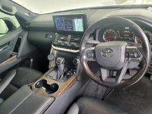 Toyota Land Cruiser 300 3.3D ZX - Image 7