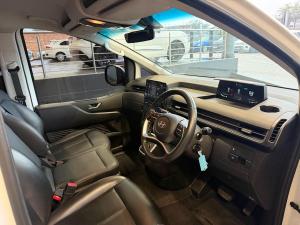 Hyundai Staria 2.2D Executive 9-seater - Image 10