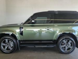 Land Rover Defender 90 D250 X-Dynamic SE - Image 3