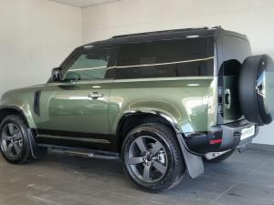 Land Rover Defender 90 D250 X-Dynamic SE - Image 5
